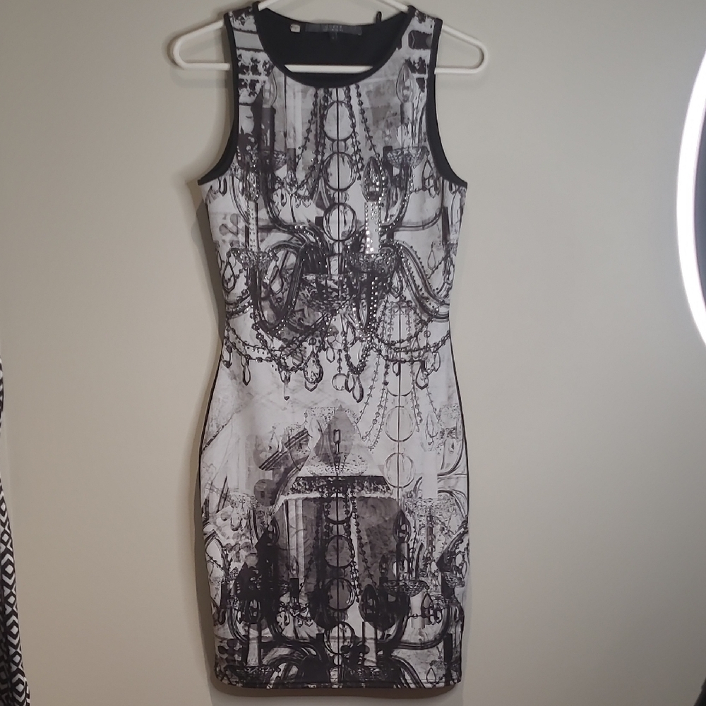 Guess Black and White Sheath Cocktail Mini Dress